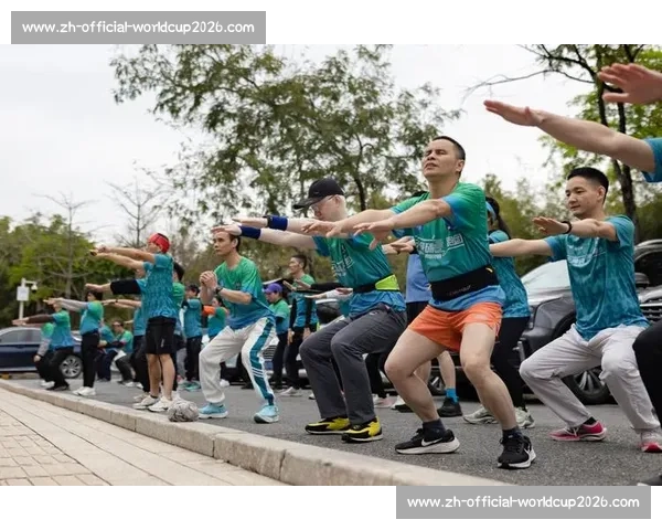 雨幕中绳牵追光：视障跑者与陪跑员的无畏训练