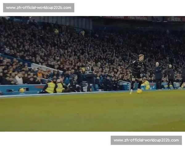 布莱顿 2025-26 主场球衣发布！邓克、吕特领衔演绎蓝白新章