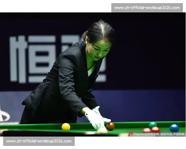 苏超铁哨柔情：高颜值裁判陆爽的微笑执法哲学