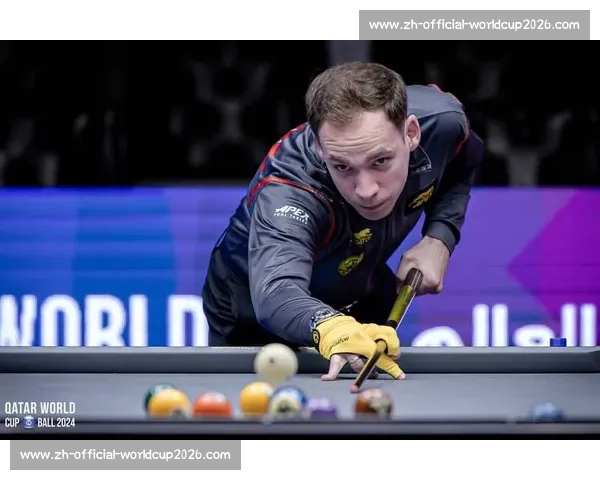 缅甸新星约书亚・万三周连捷 锁定 UFC 蝇量级冠军挑战权